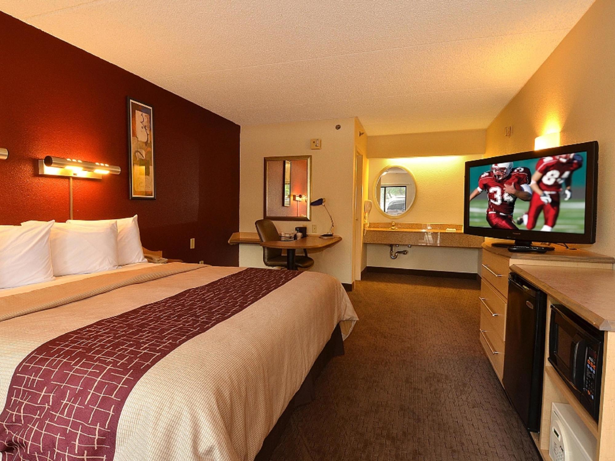 Red Roof Inn Cleveland Airport - Middleburg Heights Quarto foto